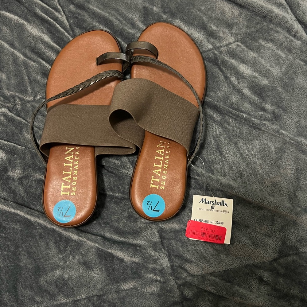 Italian Shoemakers Brown Leather Flip-Flops Minimalist Design